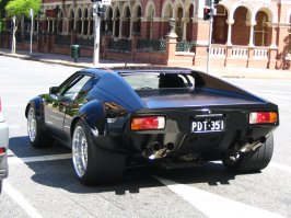 а я в эту влюбился,в книге авторевю была -91-92 года
DeTomaso Pantera