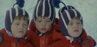 Я вот этих вспомнила  "Ералаш" - "Близнецы"