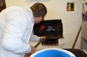 Несколько раз пробовал утку по пекински в разных странах. Сладковатое мясо - это всё таки не моё. Вот гусь запеченный в русской печи, вот это вкуснятина!