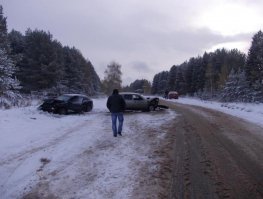 Покопавшись на просторах.......

"Пострадавшие госпитализированы.
По сообщению 1-го отдела Управления ГИБДД МВД по Удмуртской Республике, 10 октября 2015 года около 08 часов на 6 км автодороги «Воткинск – Каменное» (Воткинский район), водитель автомобиля «ВАЗ» - мужчина 1977 года рождения, выехал на полосу, предназначенную для встречного движения, и совершил столкновение с автомобилем «Шевроле» под управлением мужчины 1984 года рождения. В результате ДТП водитель автомобиля «ВАЗ» получил травмы и был госпитализирован."

h  ttp:

Где написано что пьяный???????????????????
