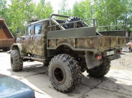 Вот на таком зиле я бы покатался. И не раз! Да не один! Да не пустой! Да чтоб с закусками! Да со снастями!