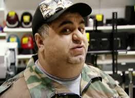 -Бродяг забыли жи-есть.