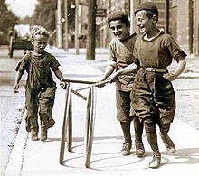 А мне отец говорил, что всем только велосипеды подавай.. А он в свое время так играл