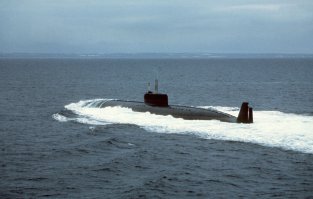 К-222 — советская атомная подводная лодка второго поколения, вооружённая крылатыми ракетами П-70 «Аметист», единственный корабль, построенный по проекту 661 «Анчар». Самая быстрая в мире подводная лодка, достигавшая в подводном положении скорости свыше 80 км/ч (42 узла). За дороговизну постройки лодку прозвали «Золотая рыбка».