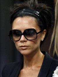 ... Виктория Бекхем? ... блин справа Дэвид?