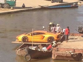 Почему то напомнило выпуск "Top Gear" про путешествие в Африке.