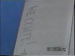 Пассажир заснял, как обшивка самолета отлетает при взлете