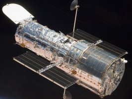 Ледяной Энцелад: зонд Cassini сфотографировал спутник Сатурна вблизи