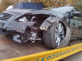 те у кого инфинити!!! так вот в инфинити н.и.х.у.я. не такие тормоза! будьте аккуратны! не покупайте это говно, либо сразу меняйте диски с колодками! СРАЗУ БЛ!