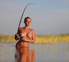 Все пиявки округи - её )