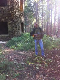 У меня Ася 350 и Сафари . В принципе хватает, был этот гти . Продал после 3тего копа :)))) Фото на днях . На картах этого укрепления нет но в лесу нашел :)