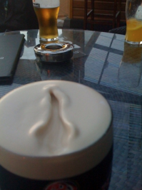 Вот это я понимаю пиво, пена как крем. У нас где нить такое можно купить?