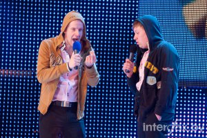 Как сказал Череп из команды "Триод и Диод", - "Не общага, а свингер-клуб какой-то."