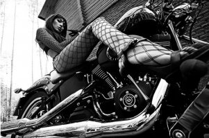 Сексуальные девушки и мотоциклы