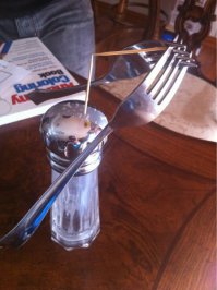 Вот этого я не понимаю!!! КАК???? У меня с моими знаниями не хватает мозгов. Мне кажется это все же обман из разряда фокусов.