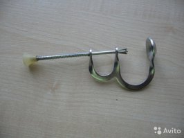 Лет 25 назад пользовались такой приблудой при приготовлении вишнёвого варения. Быстро, дёшего и удобно. А тут напридумывали гламура...