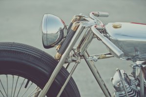 Стильно конечно, но ночью будет колесо переднее очень хорошо освещать.