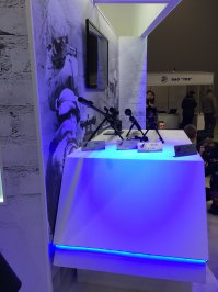 только что закончилась выставка "интерполитех". устал как собака. естественно были представлены наши разработчики вооружения. позвольте выставить несколько фото (сразу прощу прощения за качество).