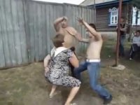 Жители саратовского села спасают водку