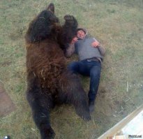Не пойму, что такого. Реактор работает,за водкой сходил на балалайке поиграли. Жена при деле матрешки протирает. Ну подумаешь медведь ушанку не надел и началось сразу премия Дарвина ой-йой-йой.
