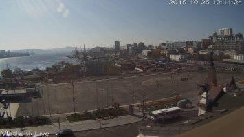 Владивосток.
Снега нет.
+6.