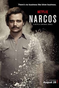Нарко / Narcos

 фильме: 
Преступную деятельность будущий влиятельнейший наркобарон Колумбии Пабло Эскобар начал ещё в детстве с воровства и мошенничества, после он перешёл на рэкет, вооружённые налёты и похищение людей. Когда вокруг Пабло сформировалась мощная группировка он решил расширяться в сторону самого перспективного и бездонного рынка - поставки колумбийского кокаина в Соединённые Штаты, где основной проблемой Управления по борьбе с наркотиками до этого момента были лишь добродушные хиппи с их марихуаной. Американские нарки в кратчайшие сроки озолотили юного Пабло и дали ему неограниченную власть на родине, где наркобарон, благодаря своим вложениям в местную экономику, стал настоящим героем. Вместе с несколькими влиятельными коллегами Эскобар создаёт Медельинский кокаиновый картель, закупает всевозможную технику для контрабанды своей продукции на север и открывает множество лабораторий по производству белого порошка в безлюдных джунглях. Держа в страхе политиков Колумбии Пабло всегда добивался желаемого любой ценой, предоставляя потенциальным жертвам выбор между получением взятки и пулей в голову.