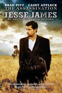 «Как трусливый Роберт Форд убил Джесси Джеймса» (англ. The Assassination of Jesse James by the Coward Robert Ford) — биографический вестерн по мотивам одноимённого исторического романа Рона Хансена, снятый режиссёром Эндрю Домиником в 2007 году.

Главные роли исполняют Брэд Питт, Кейси Аффлек и Сэм Рокуэлл. Один из авторов саундтрека к фильму — прославленный рок-музыкант Ник Кейв. Он появляется в фильме в эпизодической роли человека, исполняющего в баре песню The Ballad of Jesse James.

"История известного преступника Америки времён Дикого Запада. Дерзкий и непредсказуемый Джесси Джеймс — легендарный налётчик и грабитель. Он всегда тщательно планирует свои нападения и ведёт войну с теми, кто представляет опасность для него или его семьи. В 1881 году в ряды банды Джеймса вступает Роберт Форд.

Роберт — ярый поклонник Джеймса, но чем больше он находится рядом с ним, тем необратимее он меняет своё отношение к, теперь уже бывшему, кумиру. Овеянный славой газетных криминальных статей, Джесси Джеймс всё больше предстаёт американским Робин Гудом в глазах социально угнетаемых классов, что сильно не соответствует истине. Роберт Форд, идеализировавший Джеймса, видит истинное лицо самого разыскиваемого преступника Америки тех времён. Это жестокий до садизма человек, убивающий не только по необходимости, но и ради собственного удовольствия. Он легко жертвует своими подельниками ради спасения собственной жизни.

Постоянно перемещаясь с места на место, Джесси Джеймс уходит от преследования полиции и агентов Алана Пинкертона. Но мест, где он может скрыться, хотя бы ненадолго, становится всё меньше. Хуже всего то, что Джесси Джеймс впадает в паранойю и начинает видеть предательство в каждом из бывших подельников. Достаточно неосторожного слова или даже взгляда, чтобы Джеймс убил заподозренного им человека.

Роберт и Чарли Форды понимают, что при таком развитии событий их смерть от рук Джесси Джеймса — лишь вопрос времени. Роберт Форд, который никогда не отличался смелостью, ради славы, вознаграждения и выживания себя и брата решается на сотрудничество с полицией.

Постепенно в банде остаются только сам Джеймс и братья Форды. С ними Джесси планирует совершить многочисленные ограбления, в том числе банка в Плэтт-Сити. Утром 3 апреля 1882 года Джесси узнаёт из газеты, что Дик Лиддил, один из организаторов предательства Джеймса, арестован и уже дал показания. Братья понимают, что живыми им дом Джесси не покинуть и Боб убивает его выстрелом в затылок."