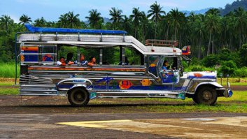До филиппинских "джипни" этим самоделкам далеко ))