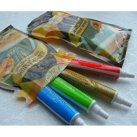 Такая хрень эти красители. Не вкусные, очень сладкие и язык потом не отмоешь))) А вот сами сырники вкусняшка