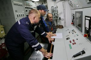Кнопочки какие аккуратные! Валенок на пульт не бросить!!