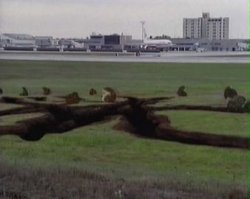 Пожалуй, единственный невероятно страшный аэропорт.