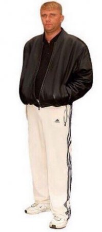 а кто знает что как где с ним . фото последние и прочее?!