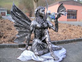 Что можно сделать со старыми автозапчастями