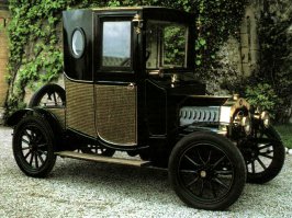 а мне нравится этот стиль.. напоминает старинные экипажи..