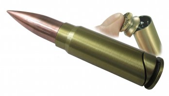 За такую зажигалку в аэропорту Иркутска мне 40 минут выносили мозги