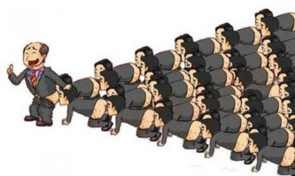 Вся суть любой корпоративной культуры, вот поэтому я несколько лет уже работаю только на себя.