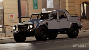 Ламба LM002 круче: разгон 7,8 скорость 188))))