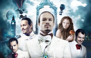 Потрясающая история произошла на съемках "Воображариум Доктора Парнаса". Правда связана она не с увольнением, а с трагической смертью великолепного Хэта Леджера. Ведь было снято больше половины фильма и Терри Гиллиам в срочном порядке изменил финальную часть фильма самым концептуальным образом. Он обзвонил друзей Хита: Коллина Фаррела, Джонни Деппа и Джуда Лоу, предложив им сыграть одного персонажа, меняющего лица. Парни моментально согласились, и примчались на съемки бросив все свои контрактные роли. А в итоге создали своеобразный реквием по своему другу и прекрасному актеру Хиту Леджеру. Вот такая вот история, хотя многие ее знают конечно.