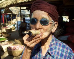 После смерти бабушки наследники обнаружили сейф. Содержимое впечатляет!