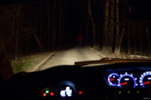 Согласен. Вот так мы, водители, "видим" вас в темноте.