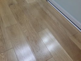 Вот, как на вашем фото паркет почем сейчас?
Где купить, ссылку на изготовителя скинь.

у меня такой же как на фото. Только ширина доски 127 мм.