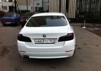 Никогда не понимал этих "тёмных" дебилов:


А это их "светлая сторона":


Так и хочется увидеть битву этих придурков...