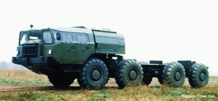 и где вас таких не далеких штампуют? ну давай сравним самолеты которые ты выложил? разница колоссальная, даже в двигателях. а то что у нашего тоже два крыла, это да, своровали у америкацев ))) и как можно сравнить камаз и HEMMT, с совершенно разным военным потенциалом? сравнивая уж тогда HEMMT и МАЗ-543 (серийный выпуск 1962 г.)
