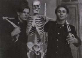 и все таки он живее всех живых!