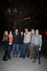 Всегда найдётся тот кто украсит скучное фото