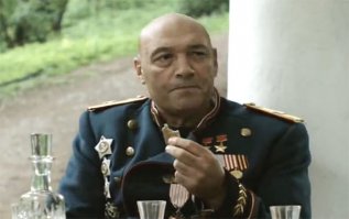 На этом фото, актёр Юрий Цурило в его роли, а не сам Павел Семёнович
Ну кстати, определённое сходство есть