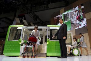 Из этих моделей реально понравилась эта. Более полезная в жизни, хотя и с первого взгляда смотрится необычно.