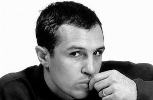 Верник по моему вообще спит в холодильнике))