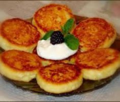 Чёт- выглядит почти вся эта жратва - последний аппетит потеряешь. Сингапур: так смачно написано - и то, и сё, всего по 100 сортов... А на фото - невнятная лапша с одной маслиной, какая-то неопрятная яичница и черте-что в миске)) Не, не умеют люди снимать еду!