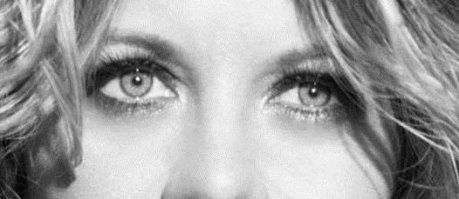 ... ну, не знаю, глаза у нее такими щечками очень быстро заплывут :) Мне вот такие глаза нравятся 
Интересно угадает ко то с первого раза